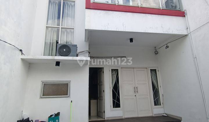 Rumah Disewakan Jalan 2 Mobil 1