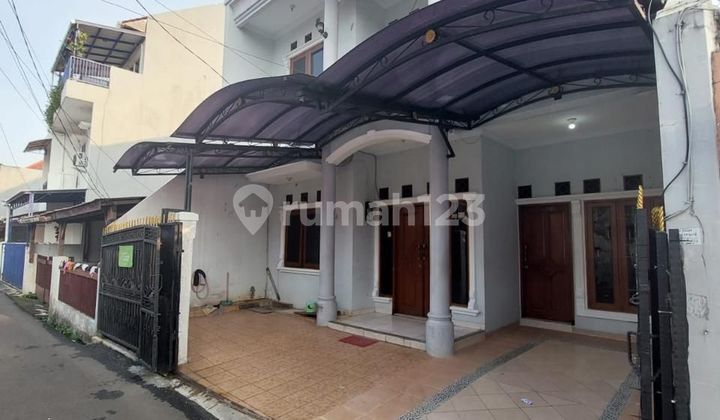 House for Rent in Tebet 2 Floors 2