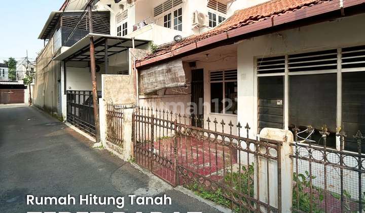 Dijual Rumah Hitung Tanah Tebet