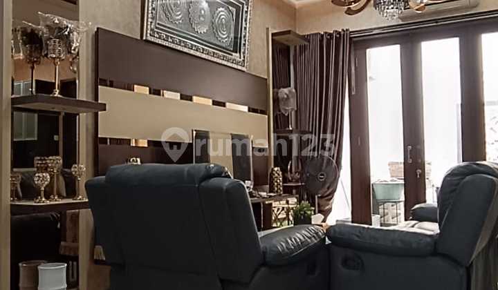 Dijual Rumah Minimalis, Otista, Jakarta Timur 2