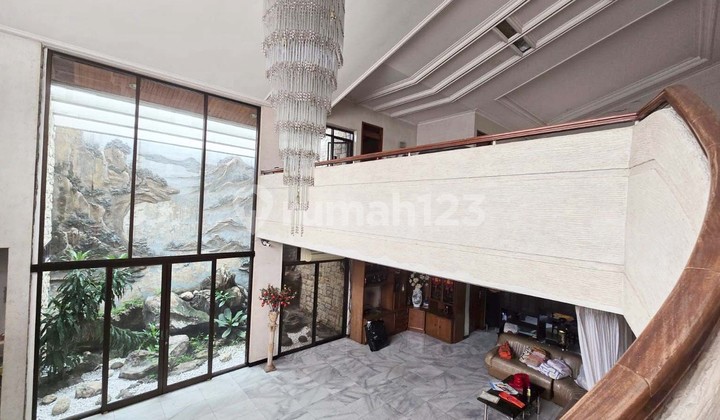 FOR RENT LUXURY LARGE HOUSE jl Raya Kertajaya Indah, East Surabaya