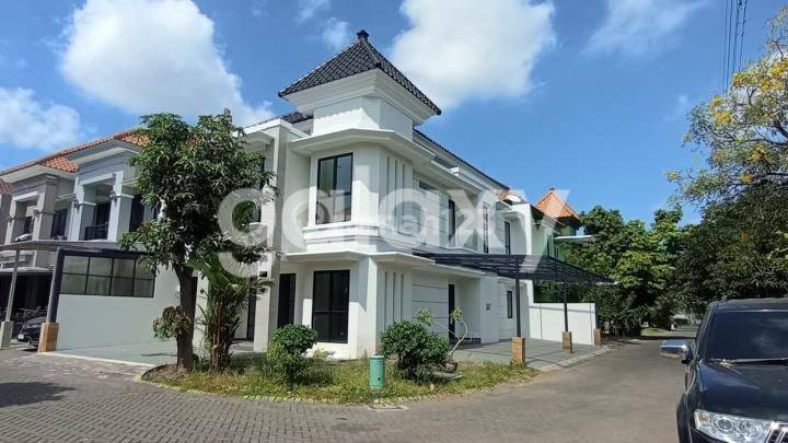 *Rumah Depan Taman di Perumahan Elit Eklusif Jemursari Regency* 1