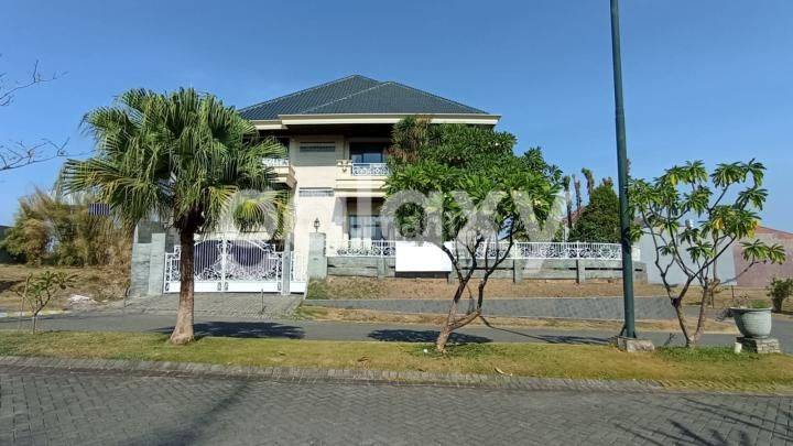 Disewakan Rumah Bukit Darmo Golf 1