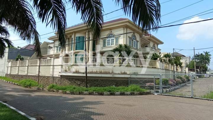 Dijual Rumah Mewah Bintang Diponggo 2