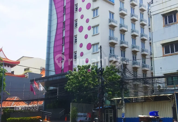Bangunan Hotel Kawasan Gajah Mada Masih Beroperasi Full
