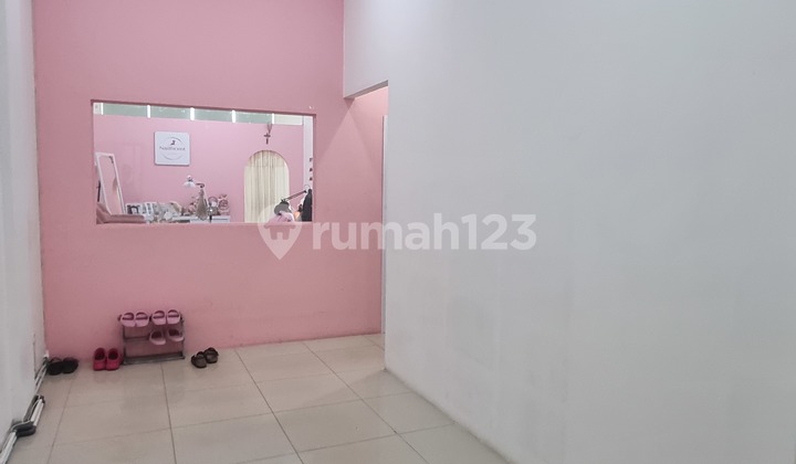 Muara Karang Shop House, Main Road, Plenty of Parking Space, Suitable for Warehouse, Cafe, Studio, Boutique. 2