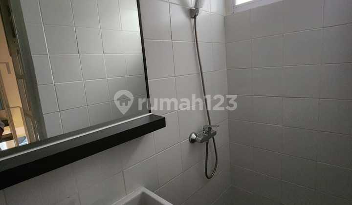 Minimalist House BSD Semi Furnished Land 4X10 Ready to Occupied