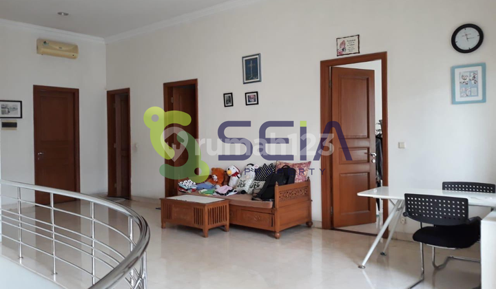 Rumah Sunter 250m2 3 Lantai Terawat Bagus Rumah Sunter 250m2 3 Lantai Terawat Bagus