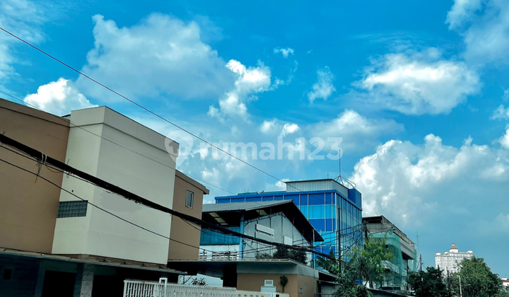 Gudang dan Kantor Sunter Luas 1900an m2 Bagus Siap Pakai Gudang dan Kantor Sunter Luas 1900an m2 Bagus Siap Pakai