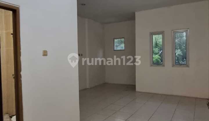 3-Story Police Housing Plot Fronting the Park Ready to Occupy 2