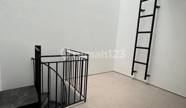 Rumah Muara Karang 8x15 Brand New Mewah Lokasi Bagus Jalan Lebar Depan Taman 2