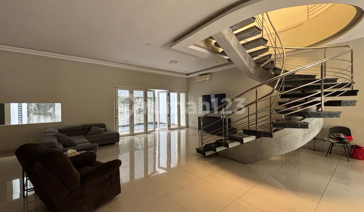 Rumah Pik 220M Bangunan Kontraktor Kokoh Lokasi Bagus