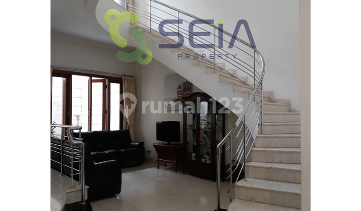 Rumah Sunter 250m2 3 Lantai Terawat Bagus 2