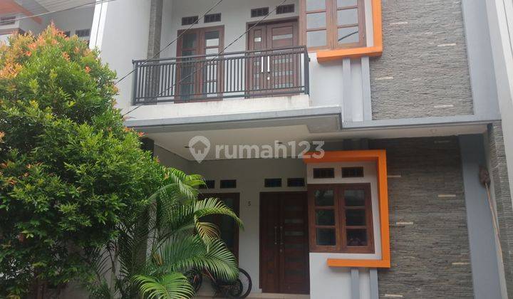 Rumah Cantik 2 Lantai Dalam Cluster di Condet Akses 2 Mobil 1