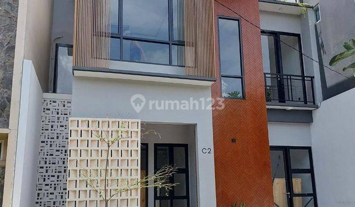 Rumah Cantik Di Jagakarsa 2 Lantai Dalam Cluster Dijual Cepat,shm 1