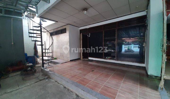 Rumah 2 Lantai Di Condet Di Pinggir Jalan Besar Dijual Murah Bonus 2 Kios 1