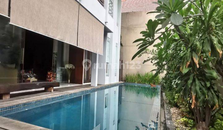 Rumah Murah Dengan Kolam Renang Di Pakuwon City Selangkah Ke Mall 2