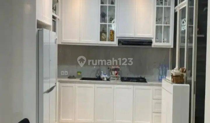 Rumah 2 Lantai Furnish Istimewa Siap Pakai Di Grand Pakuwon Sby 2