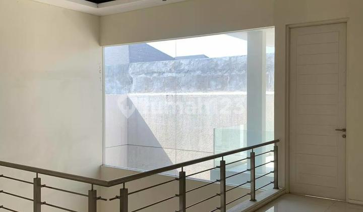 Rumah Siap Huni Kosongan Di Raffles Garden Citraland Sby Barat 2