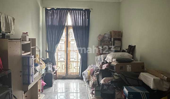 Rumah Bagus Semi Furnished di Green garden, Jakarta Barat 2