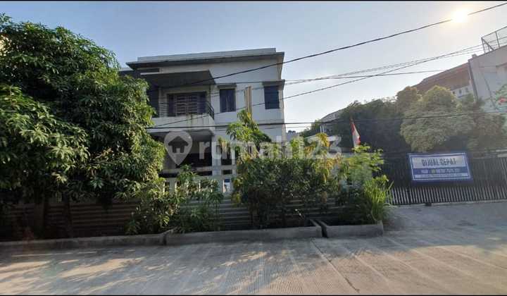 Rumah 3 Lantai Bagus di Sunter Karya Timur 2