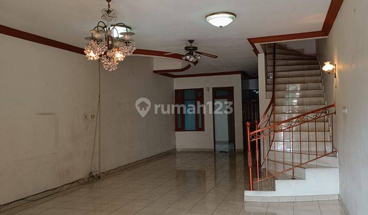 Rumah 2 Lantai Bagus di Taman Aries, Meruya Utara, Jakarta Barat 2