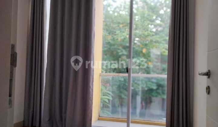 Dijual Cepat Rumah Green Lake City Cluster Australia, Semi furnished Dijual Cepat Rumah Green Lake City Cluster Australia, Semi furnished