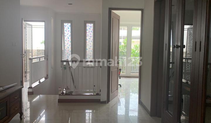 Dijual Rumah Bagus di Green Court Cengkareng Timur. Luas 10X22m SHM 2