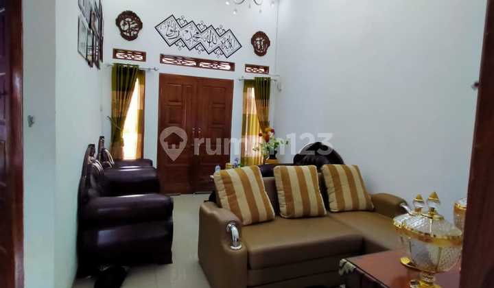 Take Over Minimalist House In Jatinangor