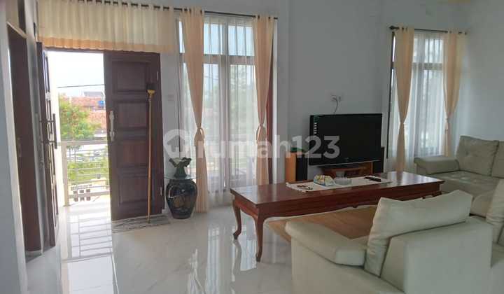 House in Cihamplas, West Bandung