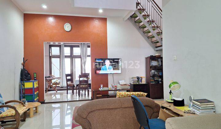 Rumah Villa Melati Mas Serpong Tangerang Selatan, Sudah Renov, Ceiling Tinggi, Taman Asri, Row Jalan Lebar 2