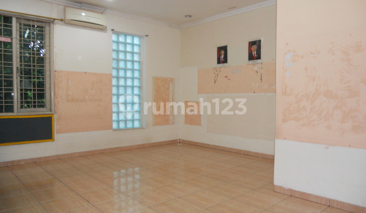 Rumah 2 Lantai Puspita Loka, Lokasi Strategis Pinggir Jalan Raya - Hook, BSD Tangerang