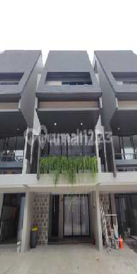 RUMAH BARU DALAM TOWNHOUSE DI KEMANG, JAKARTA SELATAN 2