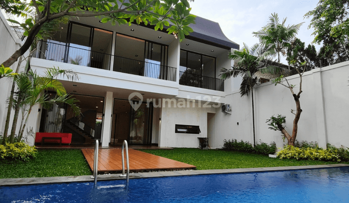 Brand New Tropical House In Kemang, Jakarta Selatan  1