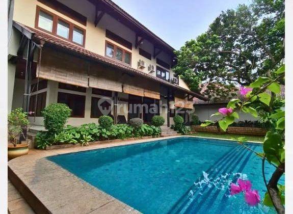 Resort House di Kemang, Turun Harga  1