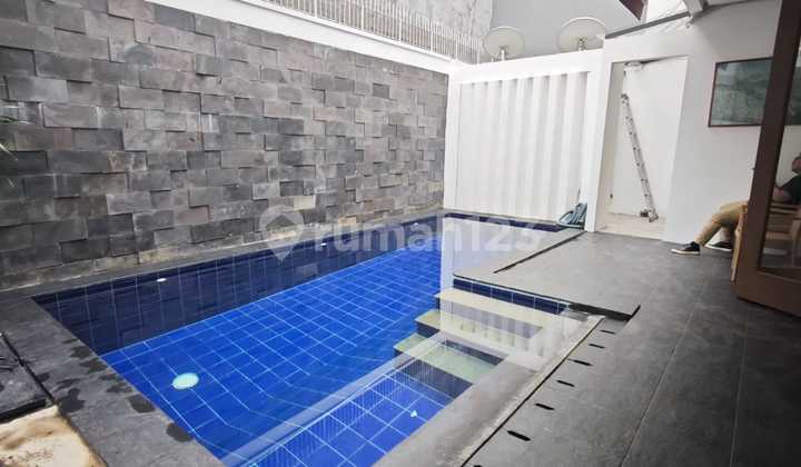 Disewakan Townhouse Area Kemang Jakarta Selatan 2