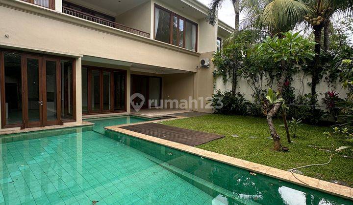 Rumah 2 Lantai Bagus Dalam Compound di Kemang Timur , Jakarta Selatan 1