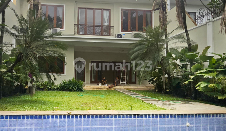 Disewakan Rumah Bagus Siap Huni Area Kemang