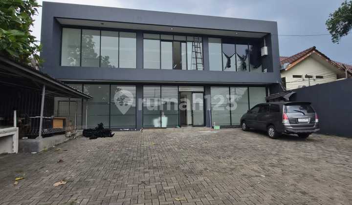 Dijual Gedung Komersial di Veteran Raya Lokasi Menguntungkan Dijual Gedung Komersial di Veteran Raya Lokasi Menguntungkan