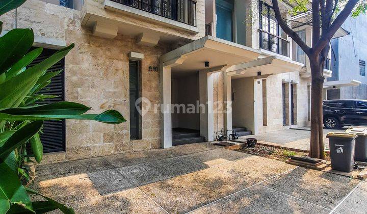 Minimalist Townhouse In Ampera Selangkah Ke Toll Jorr Cbd Tb Simatupang 2