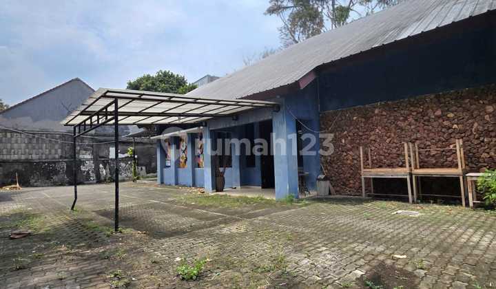 Rumah Hitung Tanah Area Kemang Cocok Dibangun Perumahan 