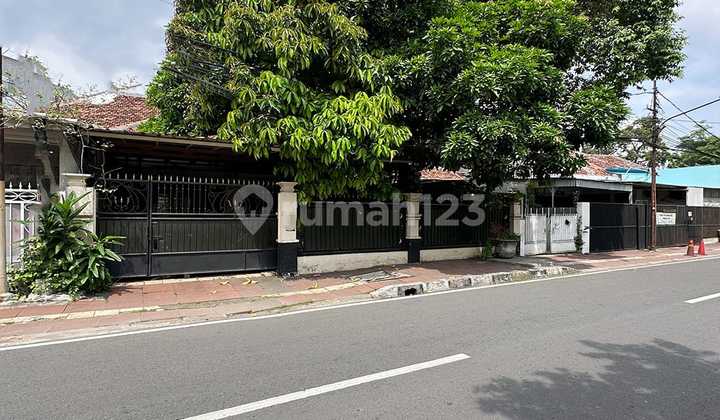 Nice House Ready to Occupy Menteng Area Negotiable