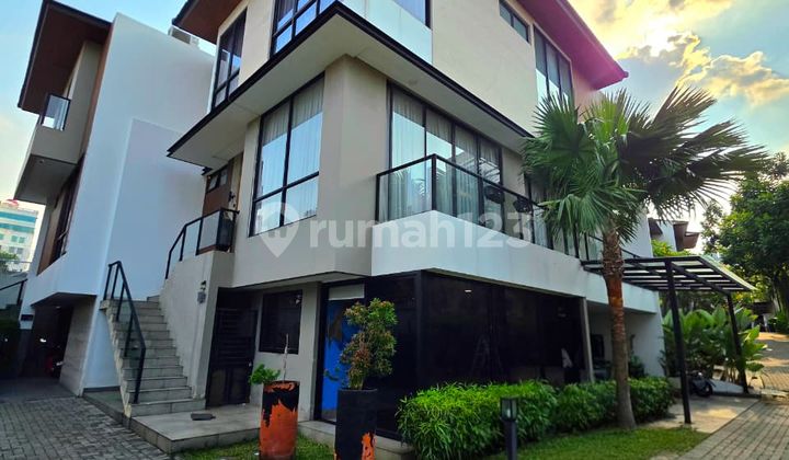 Rumah Cantik Posisi Hook Dalam Townhouse Area Jeruk Purut Rumah Cantik Posisi Hook Dalam Townhouse Area Jeruk Purut