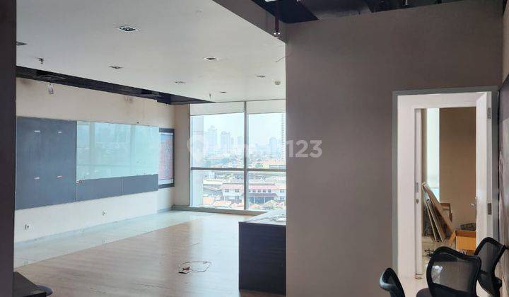 Office Space Untuk Kantor di Gandaria Office 8, Jakarta Selatan Luas 309 M  2