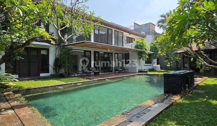 For Rent Tropical House, Nicegarden At Kemang , Jakarta Selatan Near New Zealand School 1