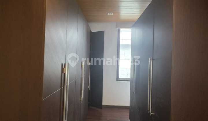 RUMAH MODERN TROPIS DALAM TOWNHOUSE AREA AMPERA, JAKARTA SELATAN  2