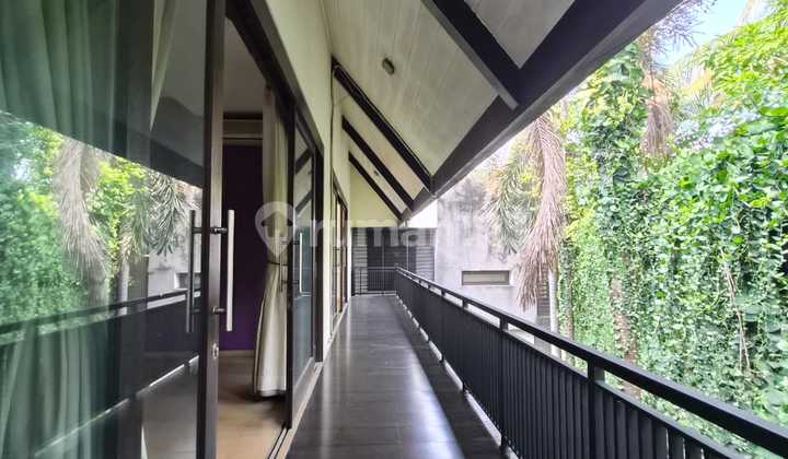 Disewakan Rumah Bagus Terawat di Kemang Dalam Ada Kolam Renang Negotiable Disewakan Rumah Bagus Terawat di Kemang Dalam Ada Kolam Renang Negotiable