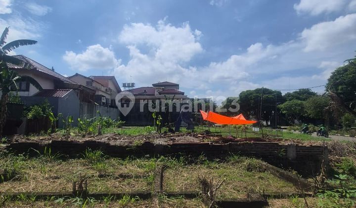 Tanah Kavling Akses Jalan Lebar di Bilyymoon Pondok Kelapa
