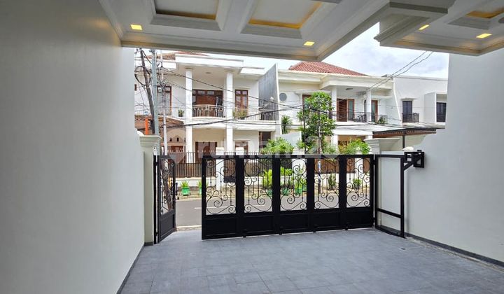 Rumah Baru di Komplek Akses Jalan Lebar di Cempaka Putih 2