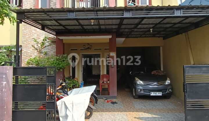 Rumah siap huni strategis di Tanjung Barat Jakarta Selatan 